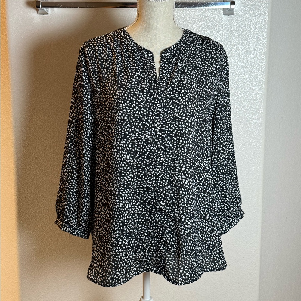 JACHS Girlfriend Black and White Blouse